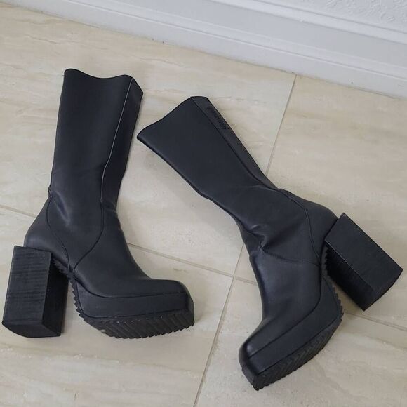 Darker Wavs Shoes - Darker Wavs Leather Square Toe Platform Heeled Boots Y2K Goth Size 8M Womens